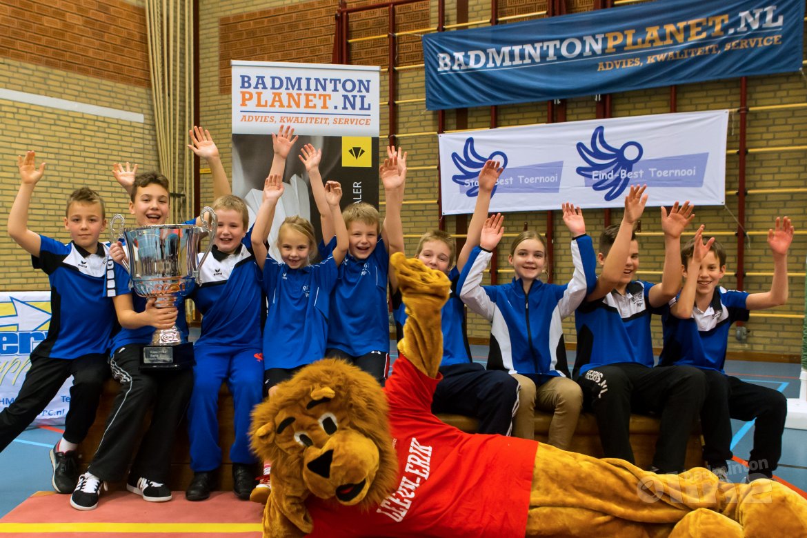 Veghel wint clubbeker tijdens Start-Best toernooi van BC Alouette Veghel wint clubbeker tijdens Start-Best toernooi van BC Alouette