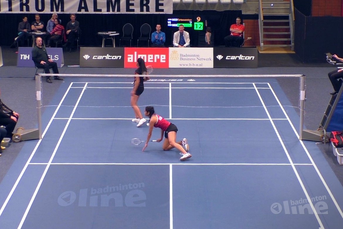 NK Badminton 2016: Gayle Mahulette tegen Alyssa Tirtosentono NK Badminton 2016: Gayle Mahulette tegen Alyssa Tirtosentono