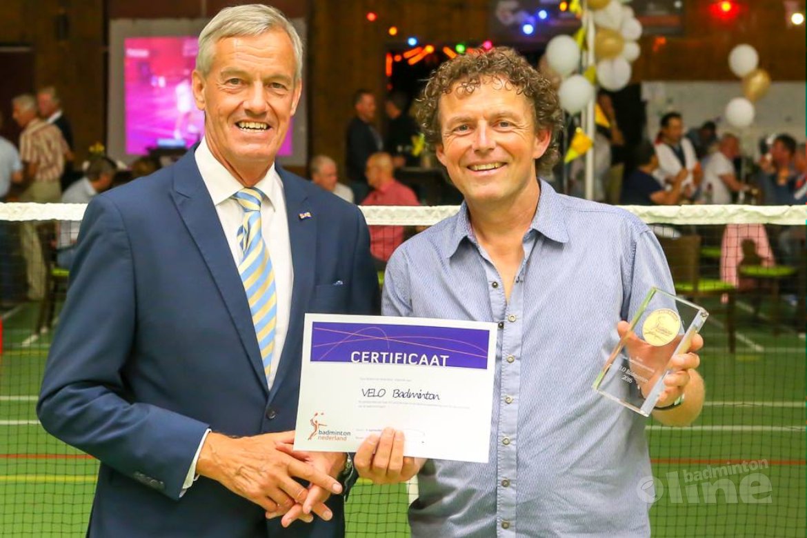 Erepenning voor 50-jarig VELO Badminton Erepenning voor 50-jarig VELO Badminton