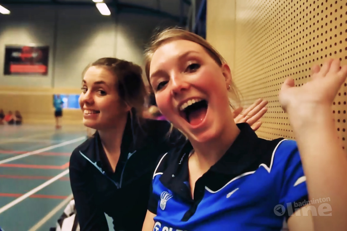 Team 6 van BC Hillegom praat fans bij in badmintonvlog Team 6 van BC Hillegom praat fans bij in badmintonvlog
