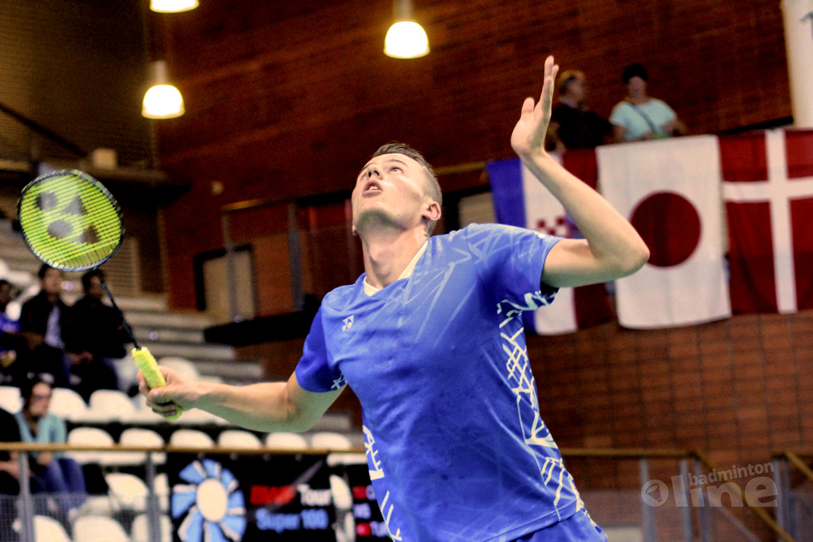 Mark Caljouw loot tegen nummer 15 van de wereld tijdens WK Badminton in Zwitserland Mark Caljouw loot tegen nummer 15 van de wereld tijdens WK Badminton in Zwitserland